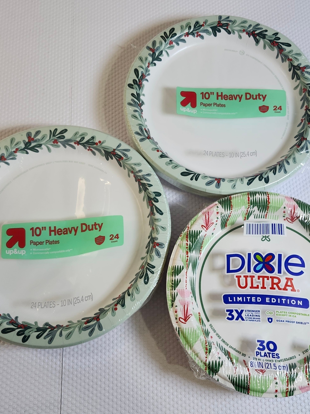 New Set Of Disposable Plates, Storage Containers And Napkins.